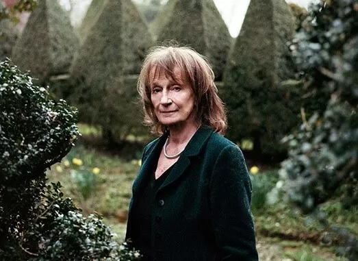 Amanda Fielding
